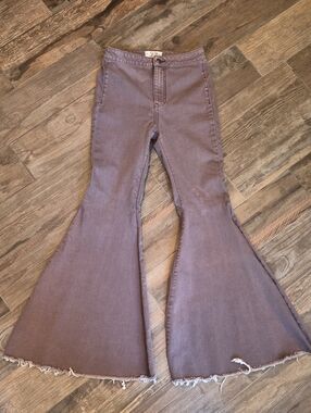 We the Free Grayish Purple High Rise Bell Bottom Flared Jeans, Size 27